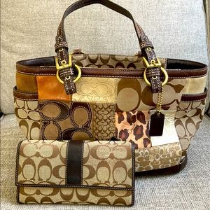 Coach Shoulder bag and matching wallet